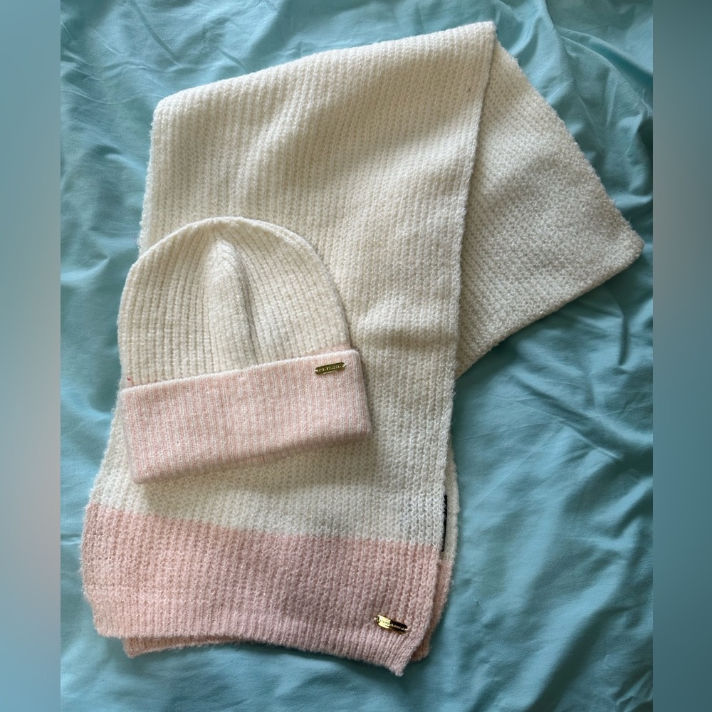 Steve Madden hat and scarf set